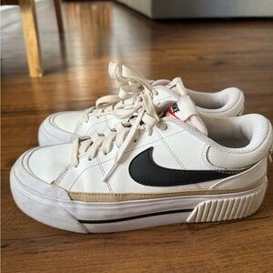 nike court lagacy lift womens size 7 white